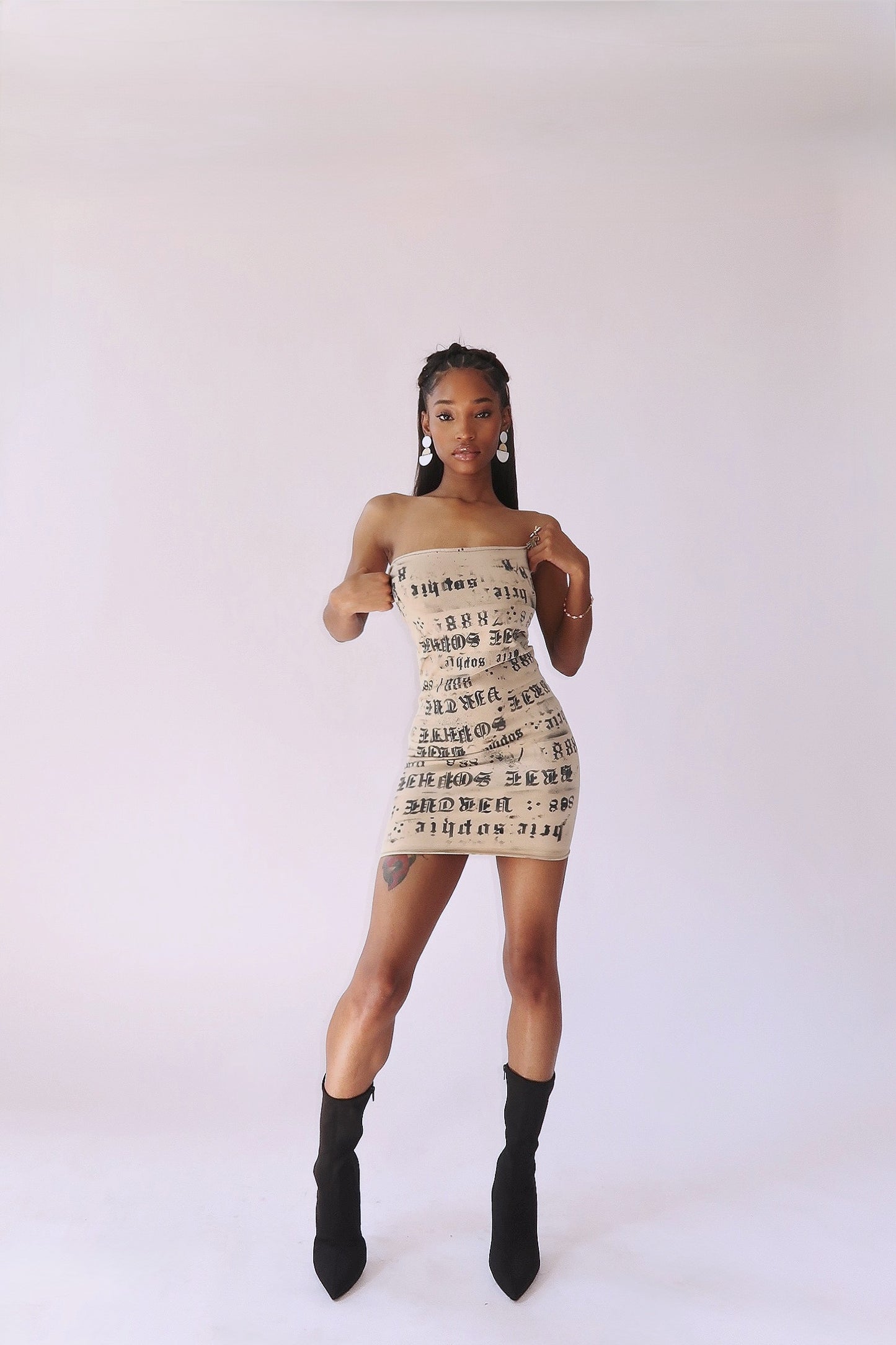 888 𝖫𝗈𝗀𝗈 𝖣𝗋𝖾𝗌𝗌